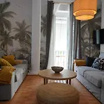 דירה Edificio Amarillo En El Barrio אליקאנטה