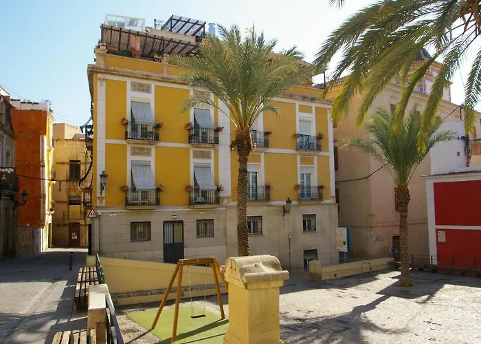 Edificio Amarillo En El Barrio 아파트 *