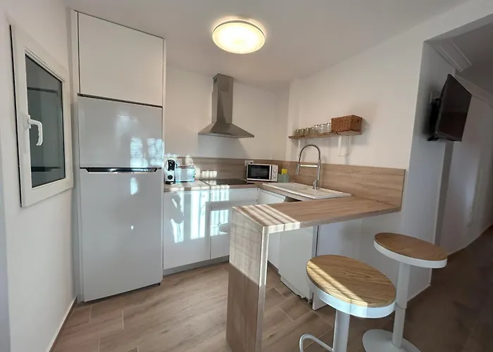 Apartman Edificio Amarillo En El Barrio *