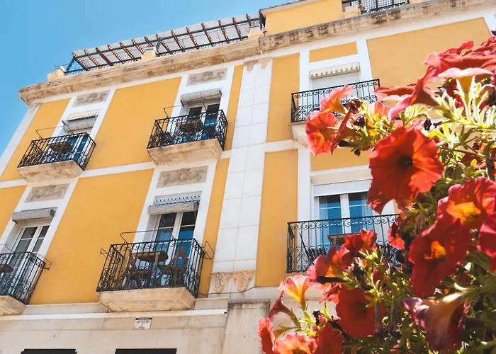 Edificio Amarillo En El Barrio 아파트