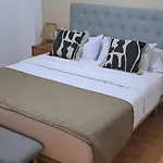 Апартаменты Edificio Amarillo En El Barrio *