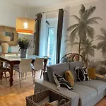Апартаменты Edificio Amarillo En El Barrio Аликанте