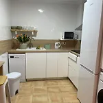 Апартаменты Edificio Amarillo En El Barrio