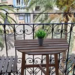Апартаменты Edificio Amarillo En El Barrio *
