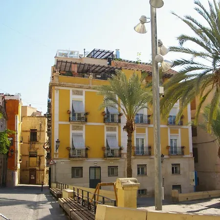 아파트 Edificio Amarillo En El Barrio *