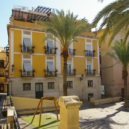 Edificio Amarillo En El Barrio 아파트 *