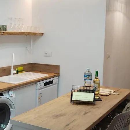 Appartamento Edificio Amarillo En El Barrio *