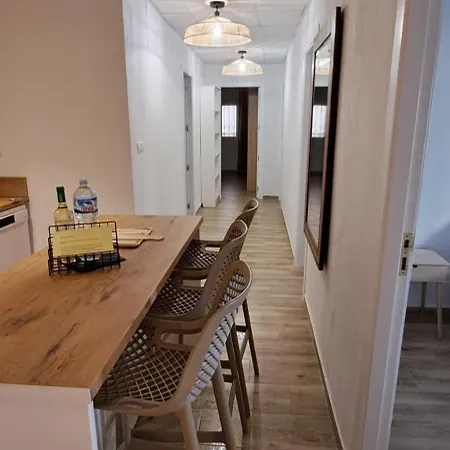 아파트 Edificio Amarillo En El Barrio *