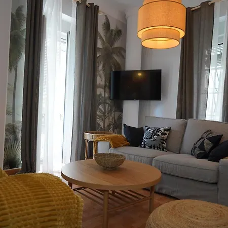 Appartement Edificio Amarillo En El Barrio